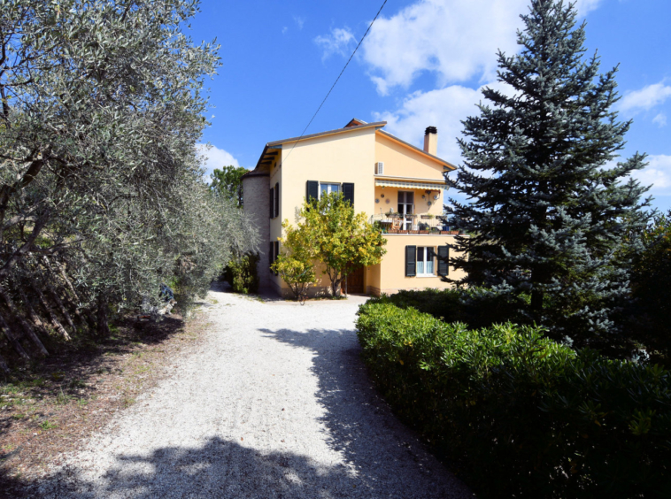 Country house in Le Marche