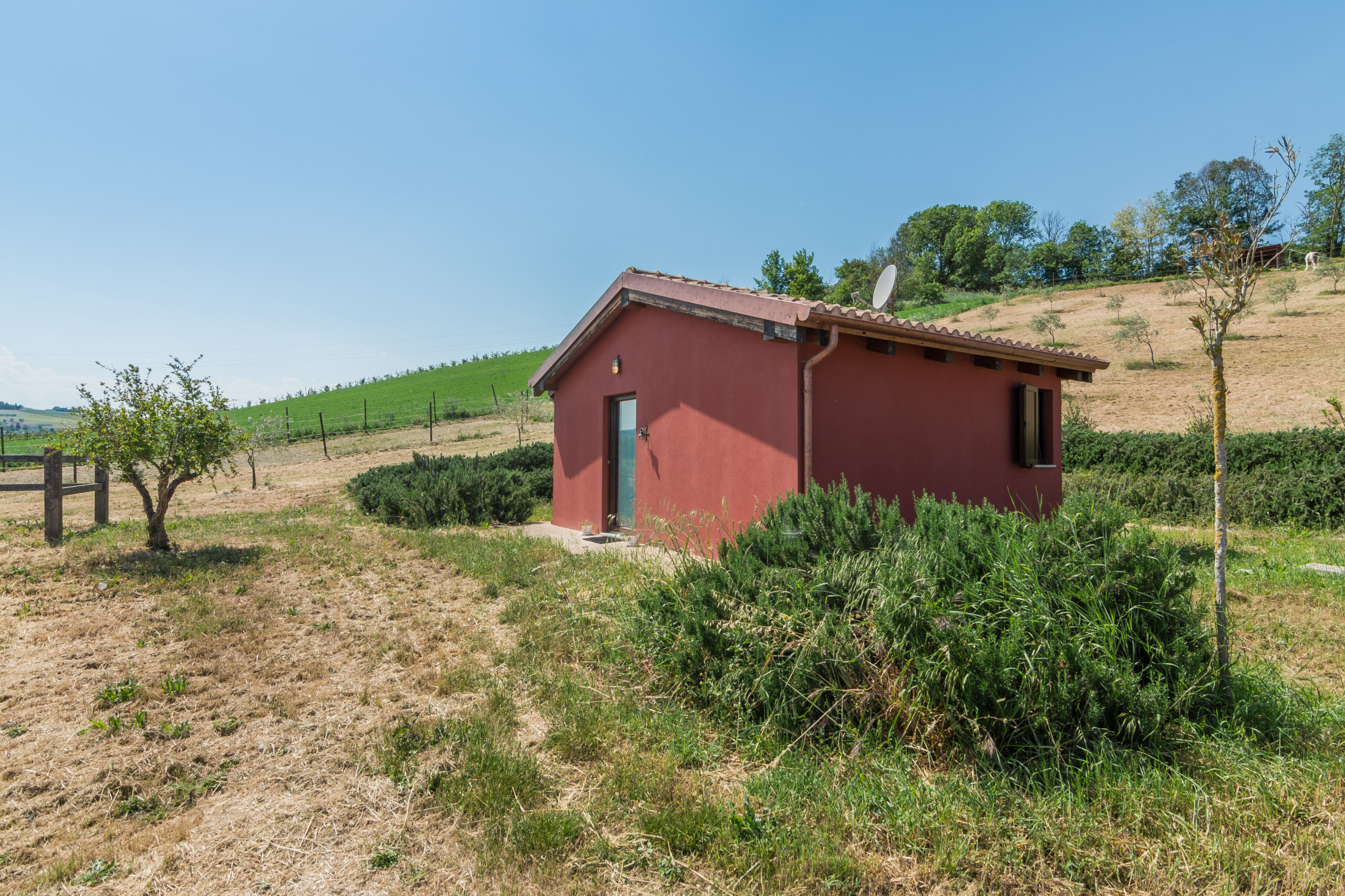 Country house with stables in Le Marche
