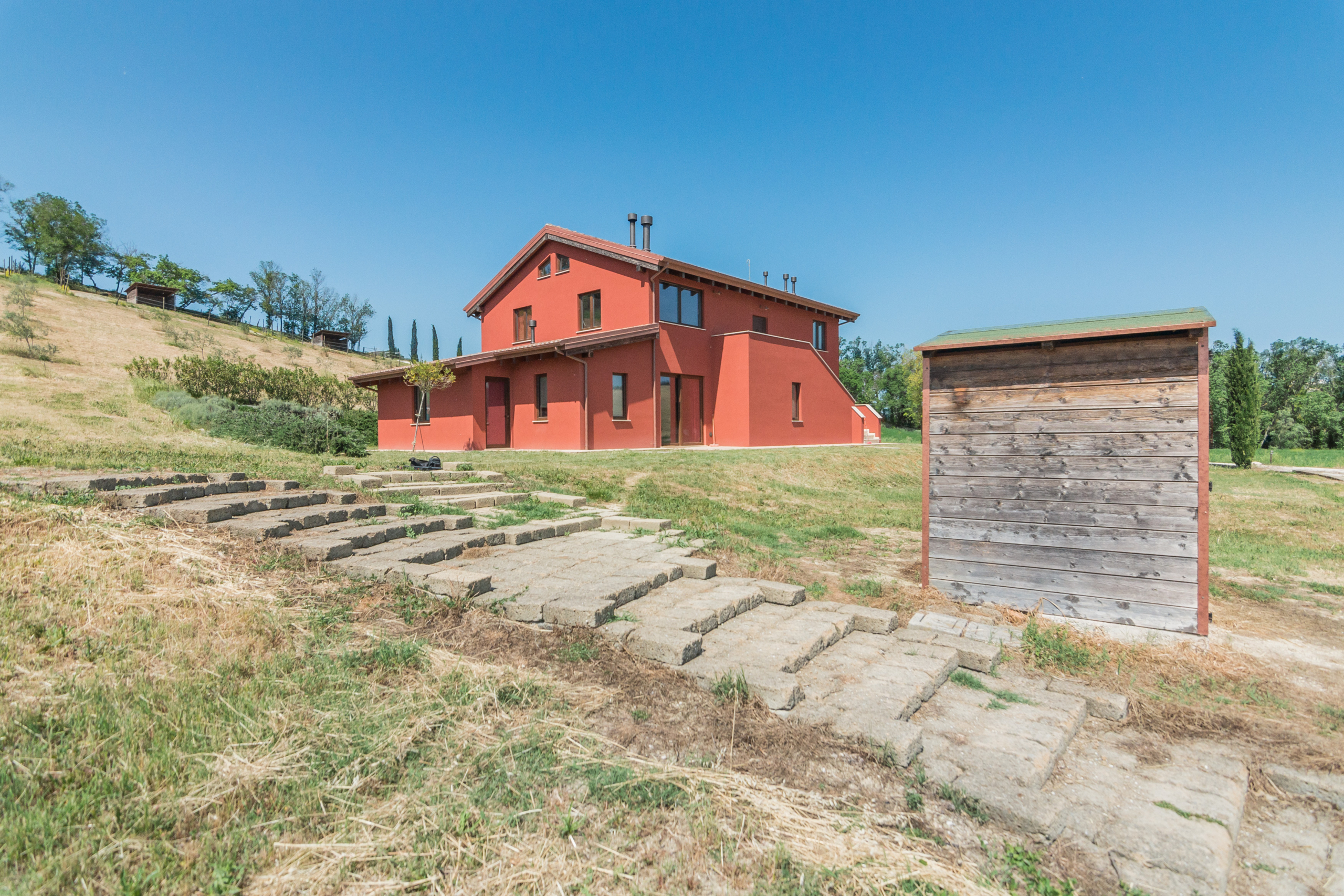 Country house with stables in Le Marche