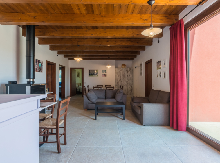 Country house with stables in Le Marche