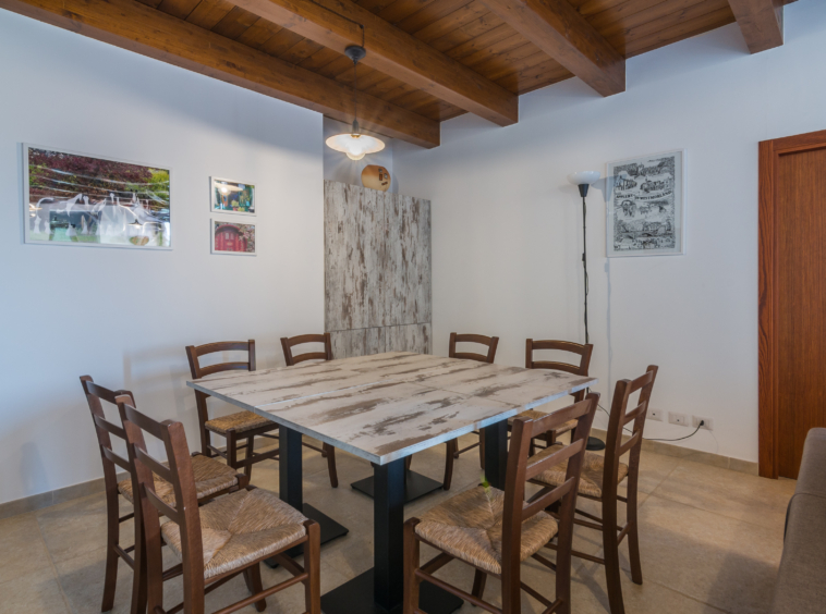 Country house with stables in Le Marche