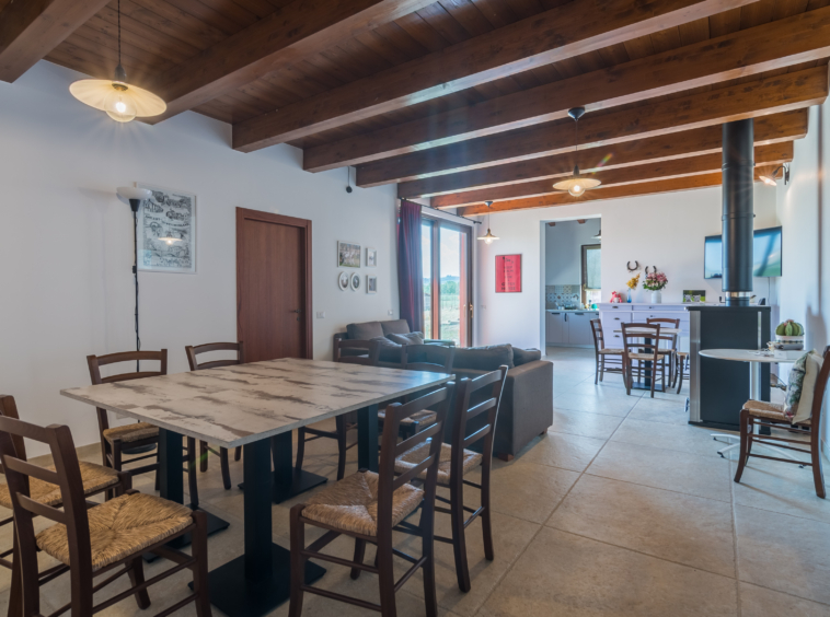 Country house with stables in Le Marche