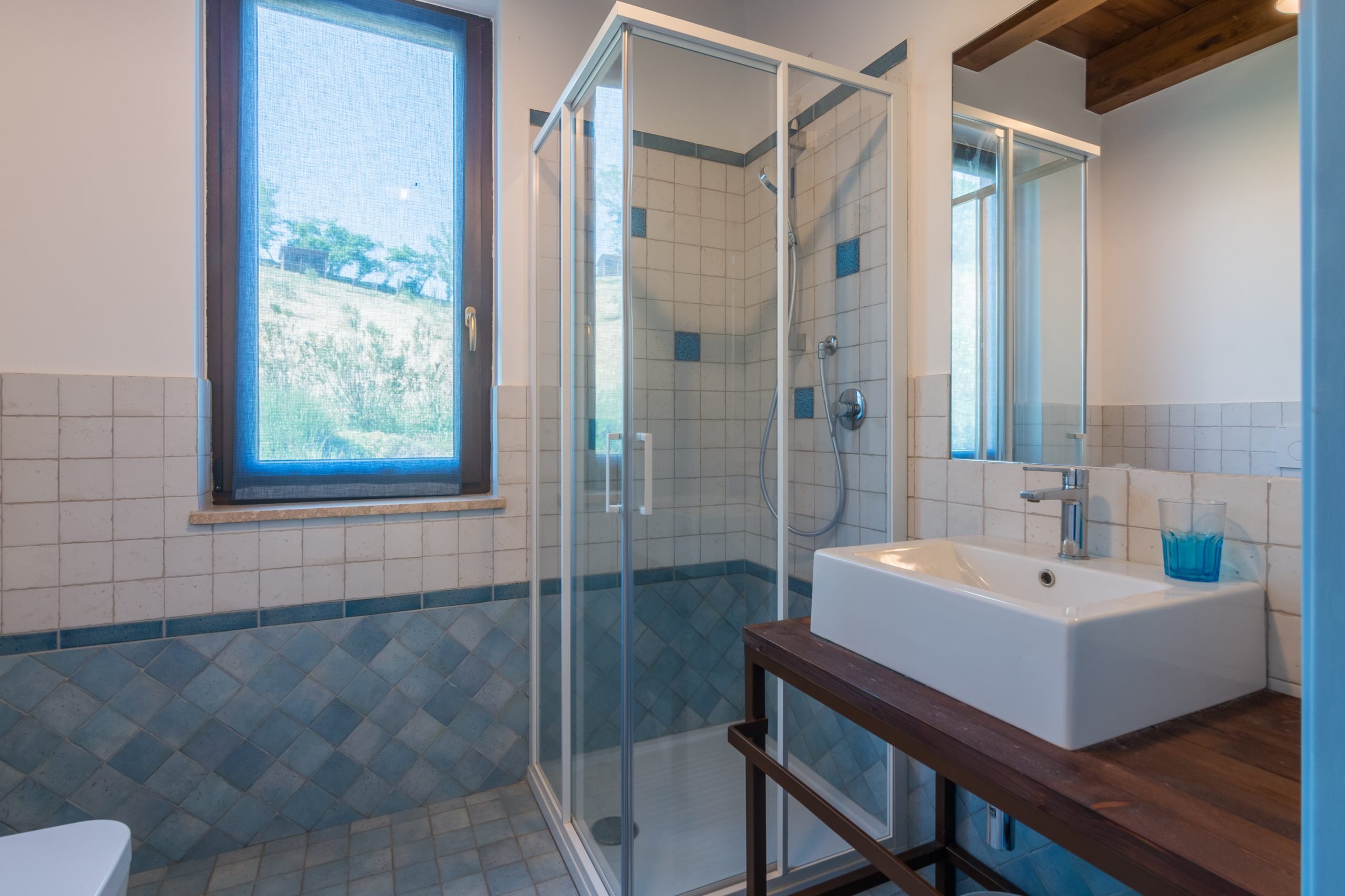 Country house with stables in Le Marche