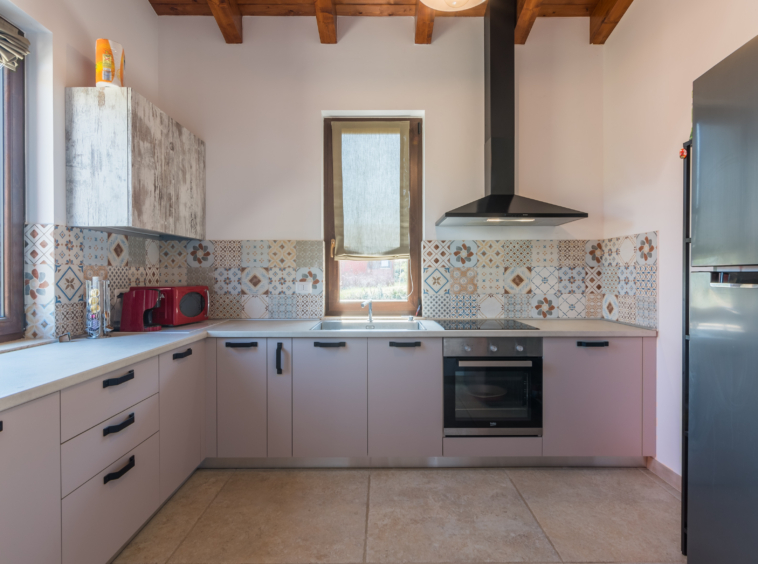 Country house with stables in Le Marche