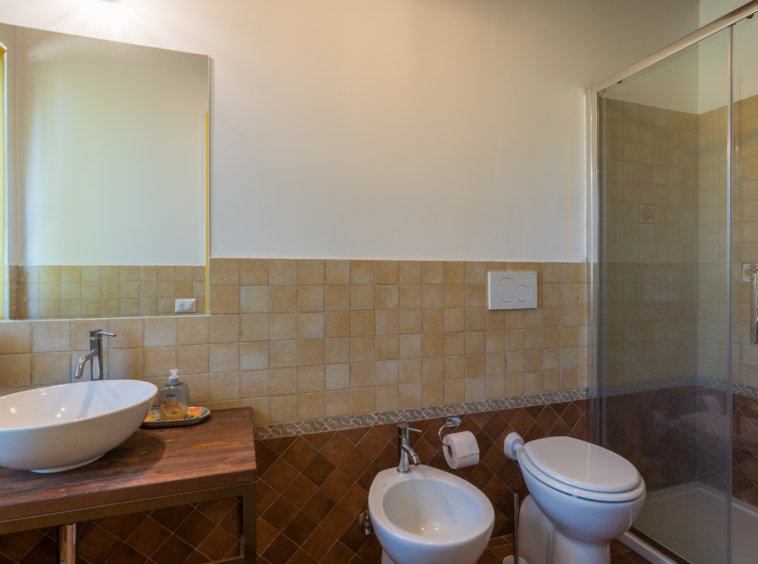 Country house with stables in Le Marche