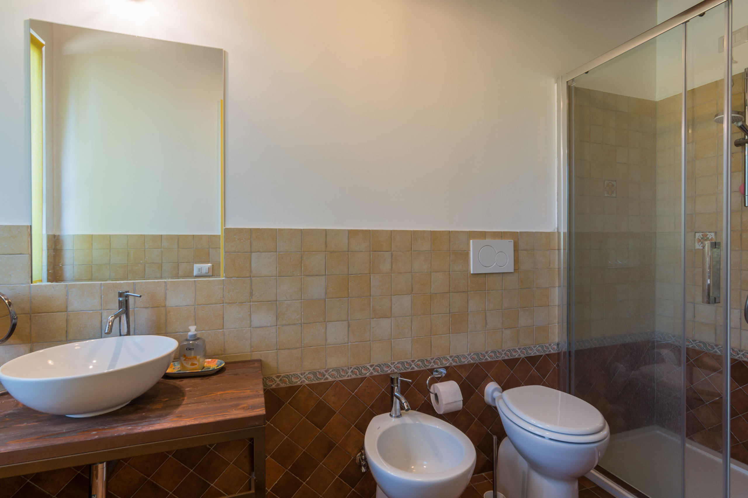 Country house with stables in Le Marche