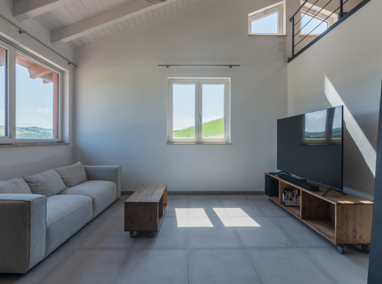 Country house with stables in Le Marche