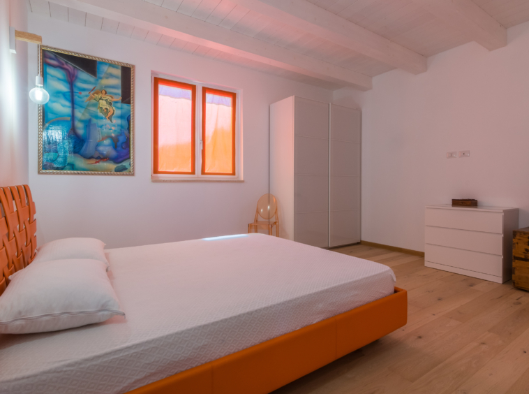 Country house with stables in Le Marche