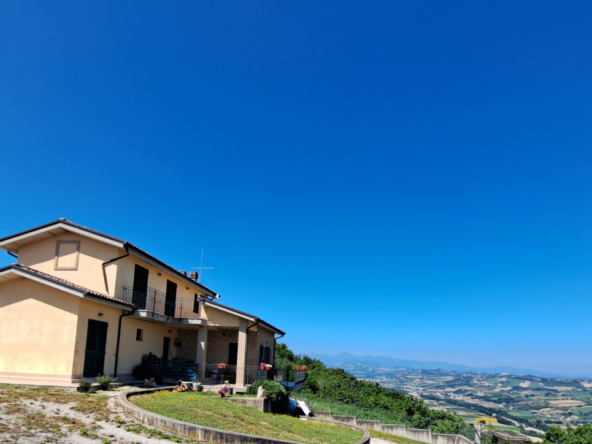 Villa with sea view in Le Marche