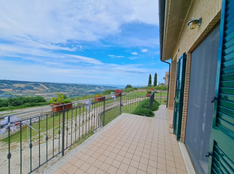 Villa with sea view in Le Marche