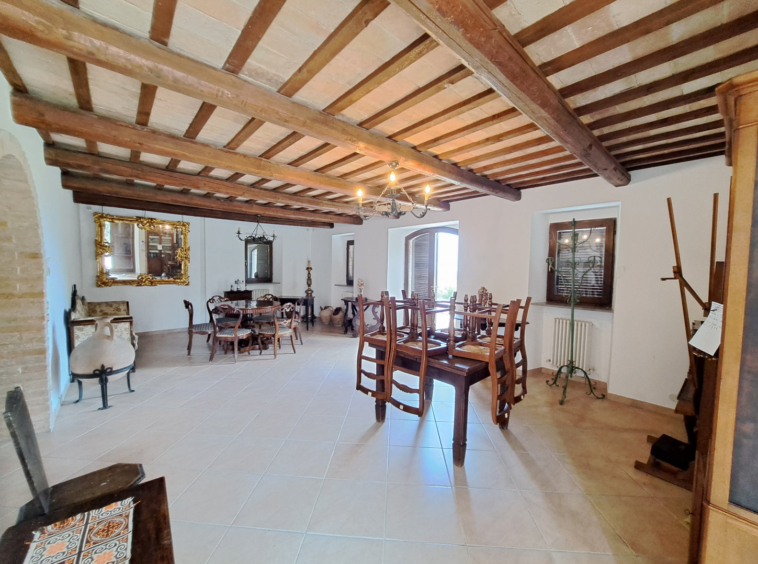 Stone Villa in Le Marche