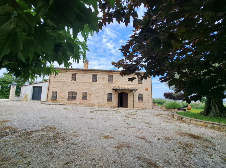 Stone Villa in Le Marche