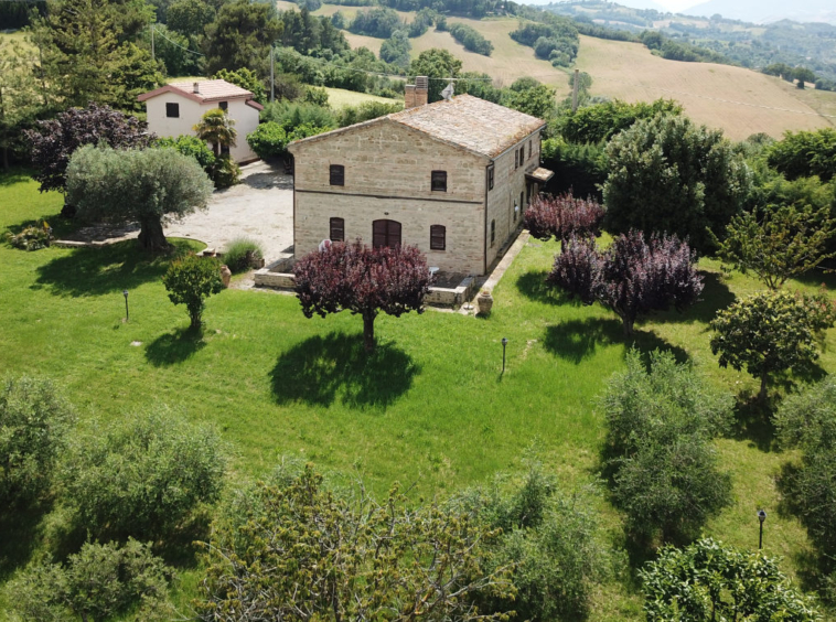 Stone Villa in Le Marche