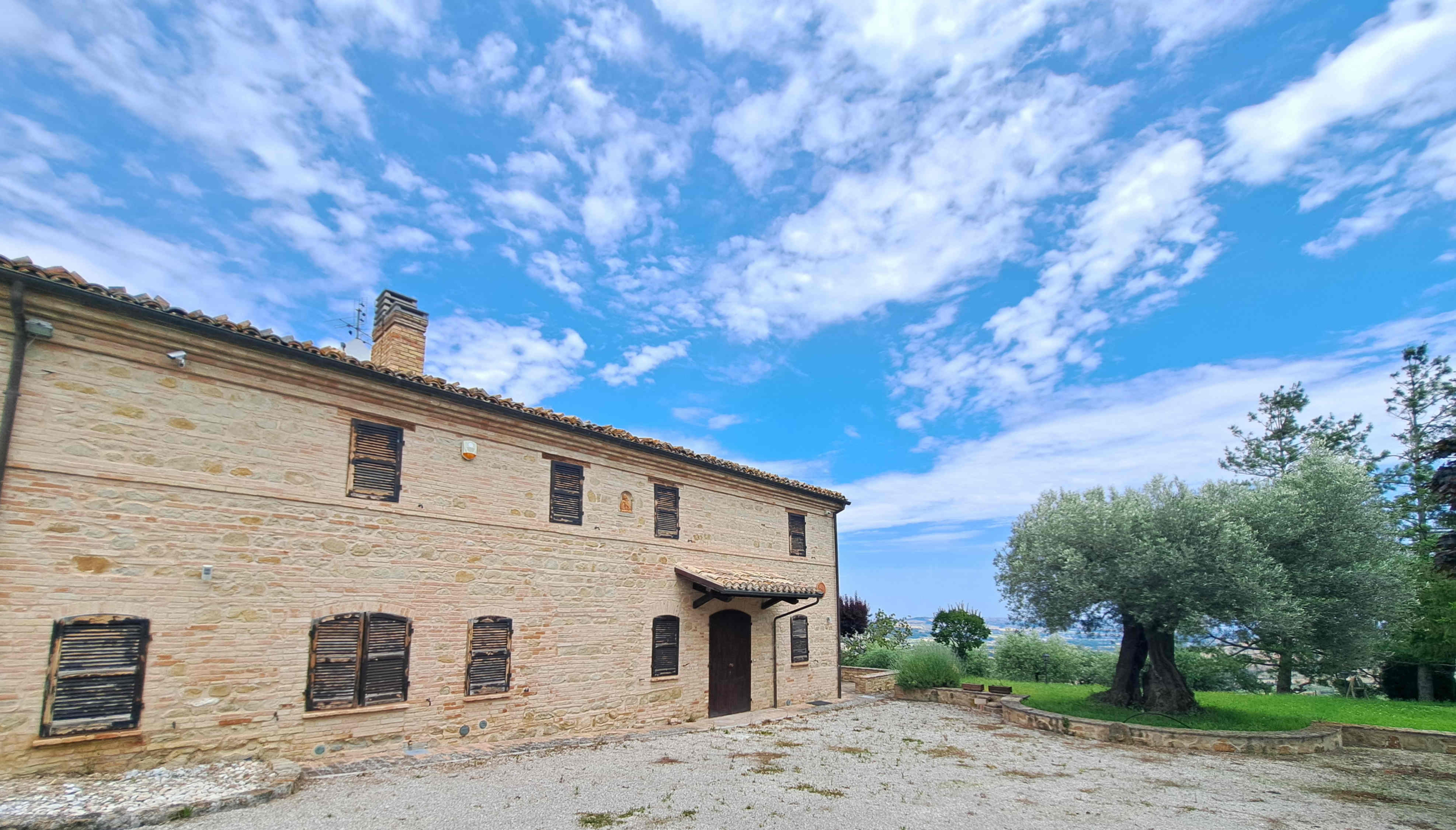 Stone Villa in Le Marche