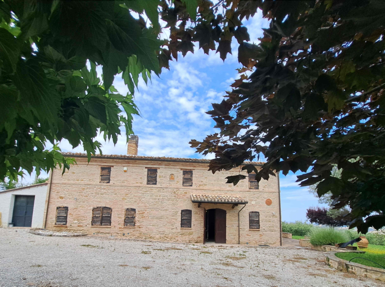 Stone Villa in Le Marche