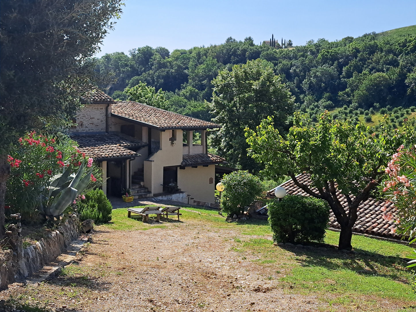 Agriturismo for sale in Le Marche