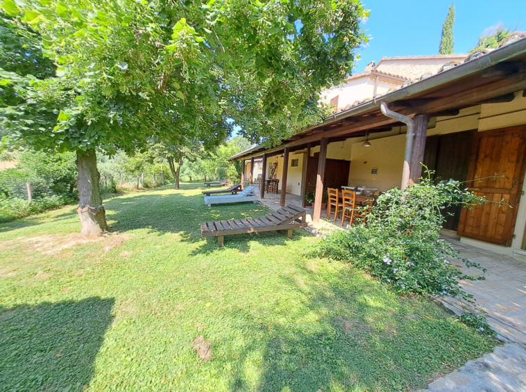 Agriturismo for sale in Le Marche