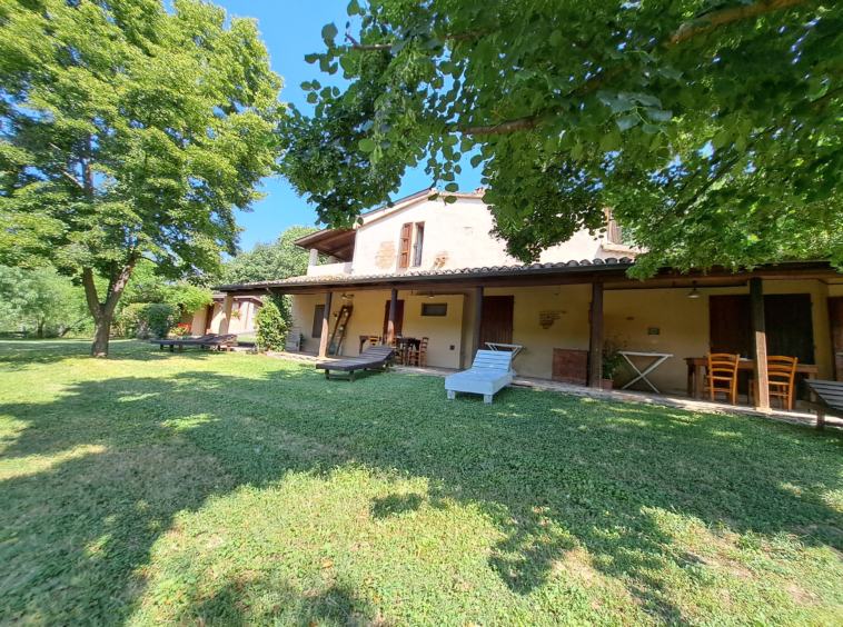 Agriturismo for sale in Le Marche