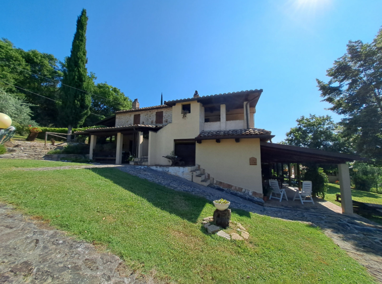 Agriturismo for sale in Le Marche