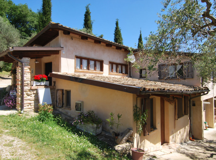 Agriturismo for sale in Le Marche