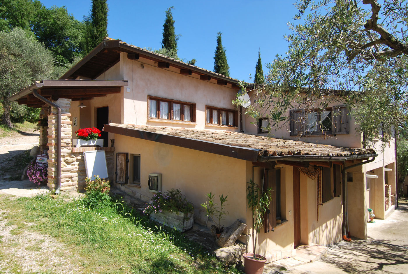 Agriturismo for sale in Le Marche