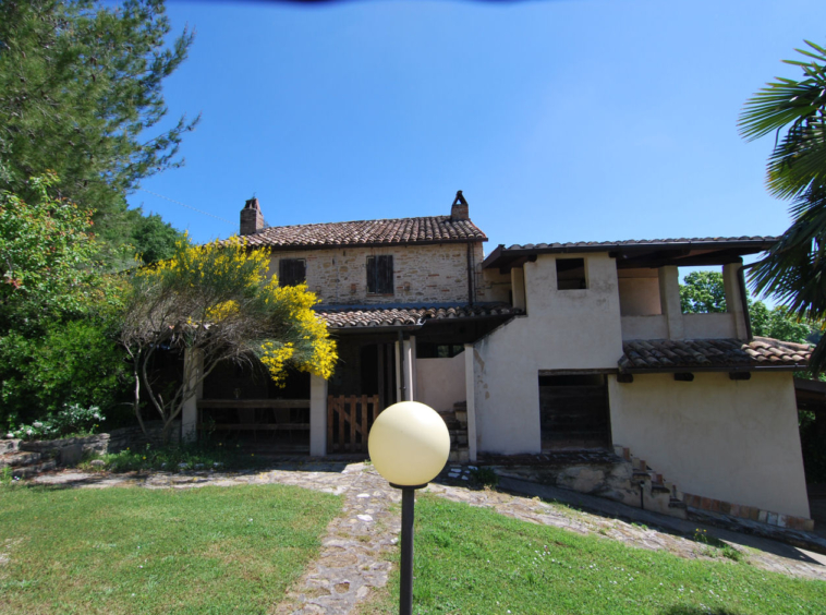 Agriturismo for sale in Le Marche