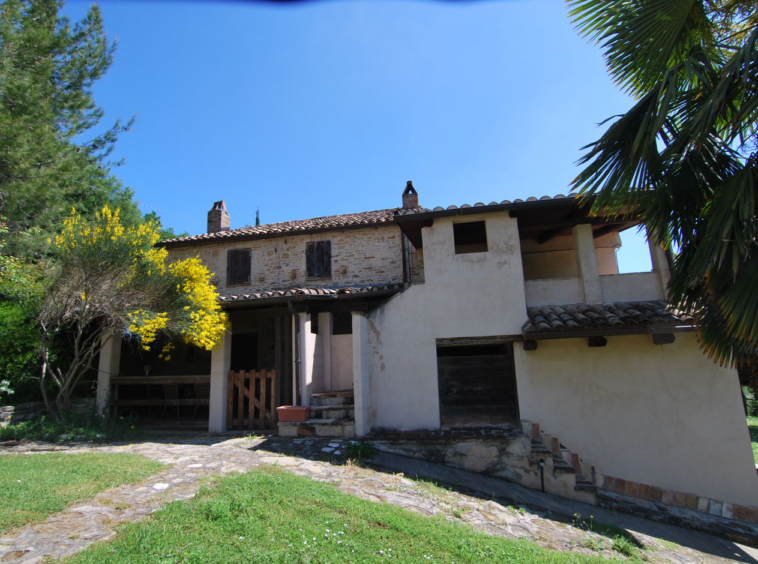 Agriturismo for sale in Le Marche