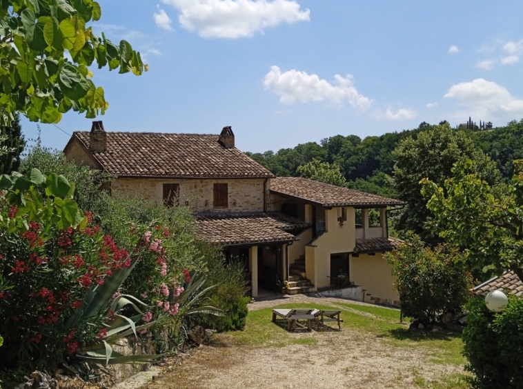 Agriturismo for sale in Le Marche