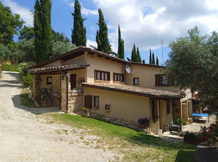 Agriturismo for sale in Le Marche