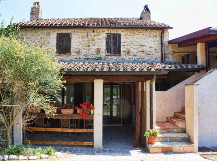 Agriturismo for sale in Le Marche