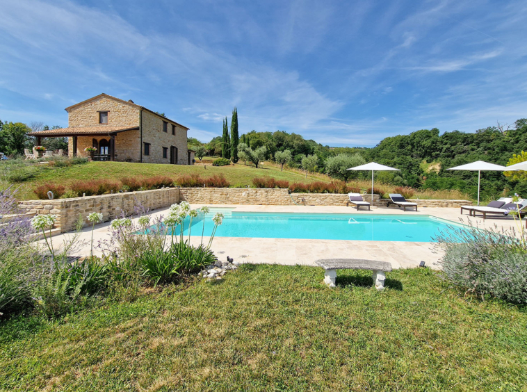 Villa for sale with pool