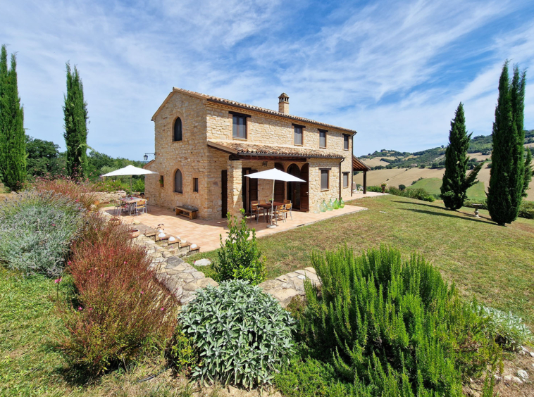 Villa for sale with pool