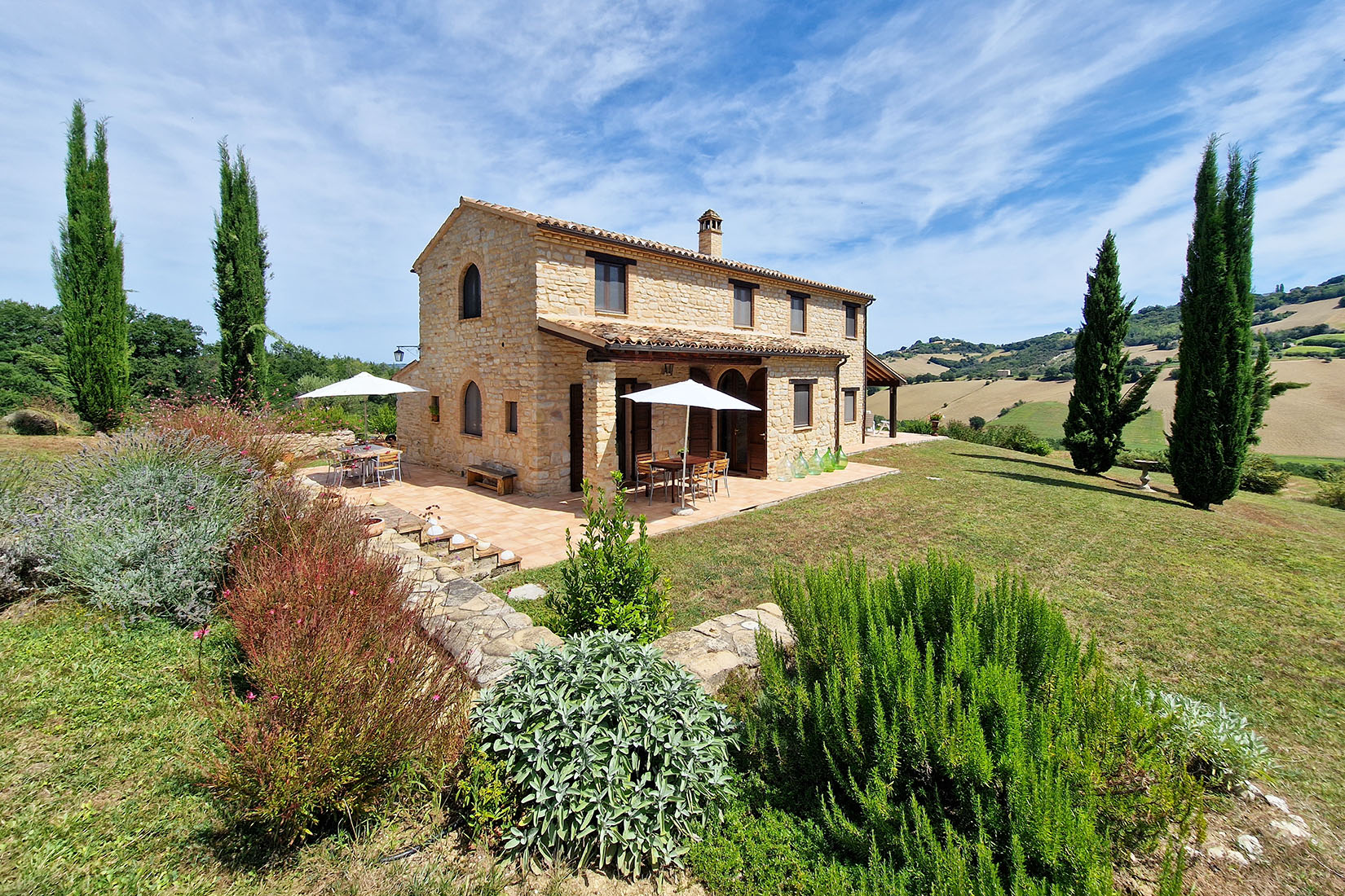Villa for sale with pool