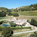 Country house with pool and tennis court