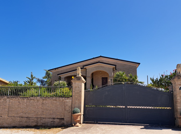 Villa with sea view