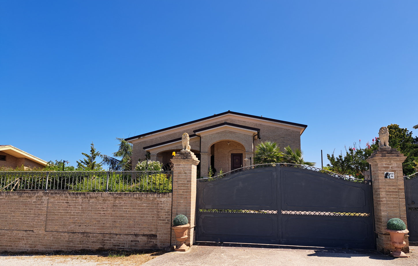 Villa with sea view