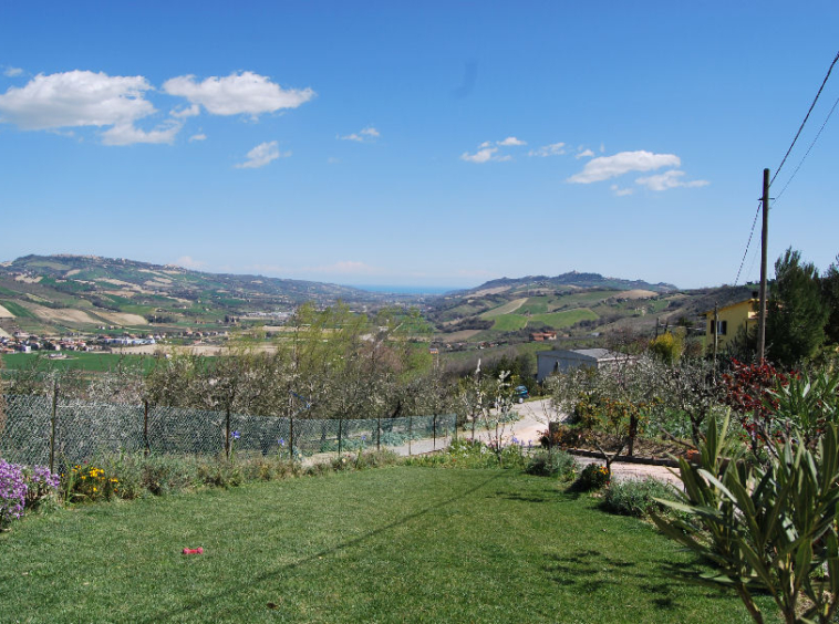 Agriturismo with sea view in Le Marche