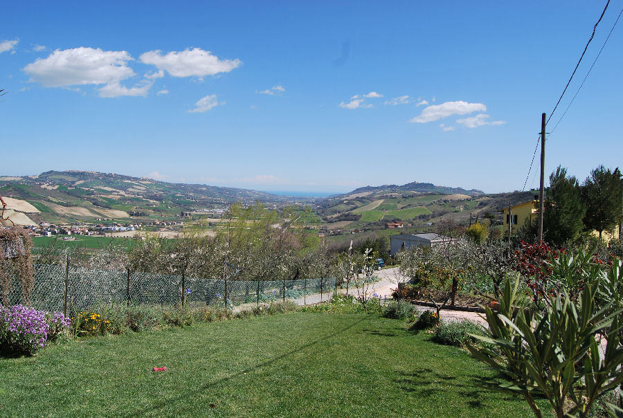 Agriturismo with sea view in Le Marche