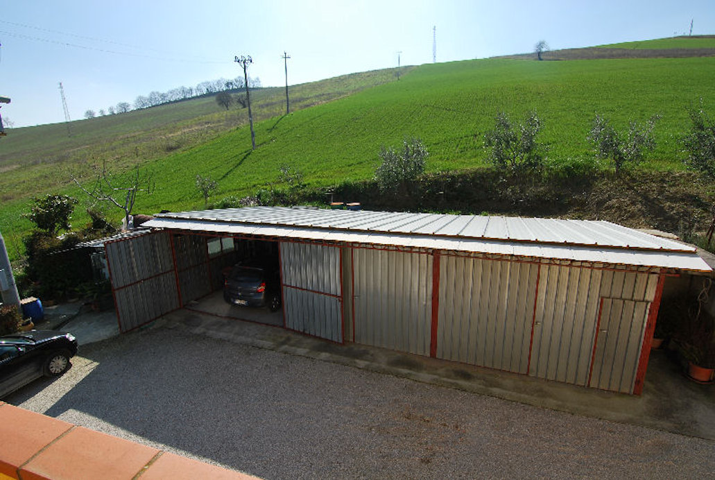 Agriturismo with sea view in Le Marche