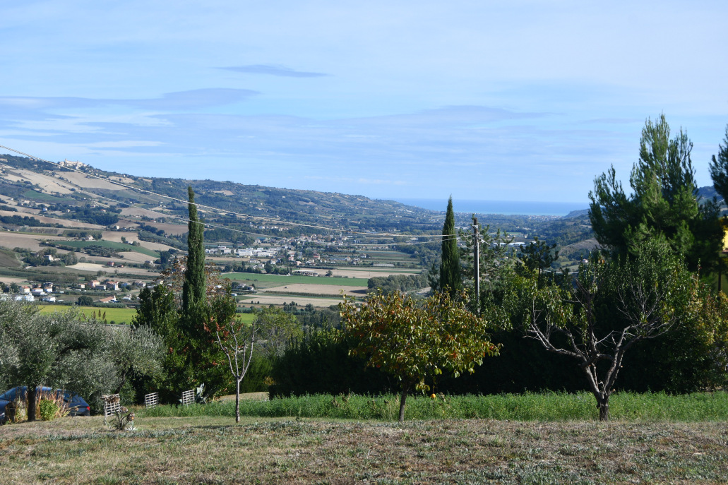 Agriturismo with sea view in Le Marche