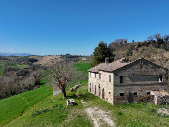 Country house with Mountains view