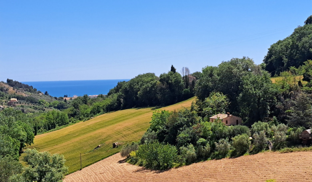 Country house In Massignano