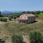 Country house with sea view in Le Marche