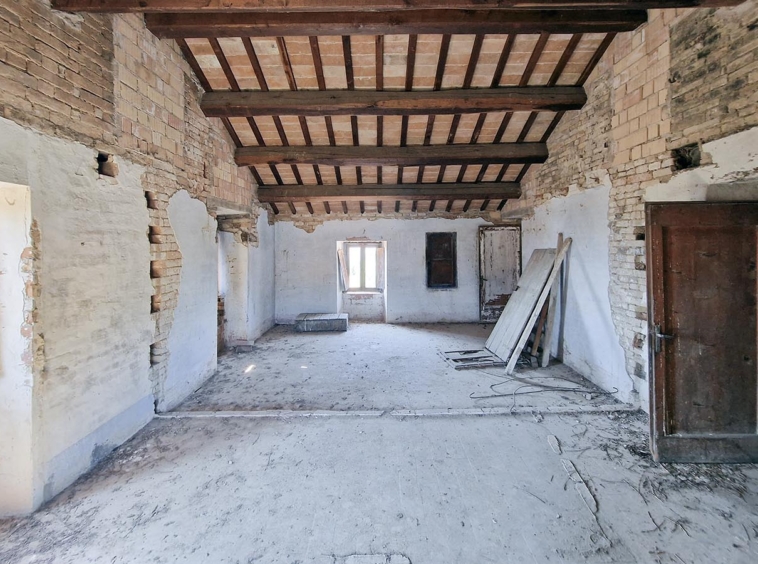 Country house with sea view in Le Marche