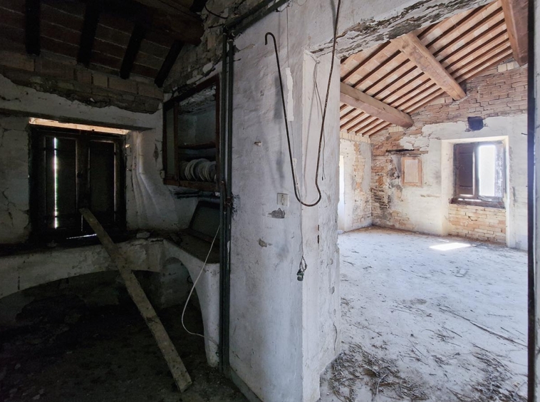 Country house with sea view in Le Marche