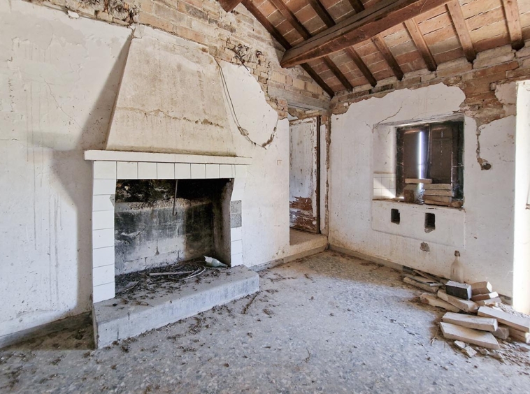 Country house with sea view in Le Marche