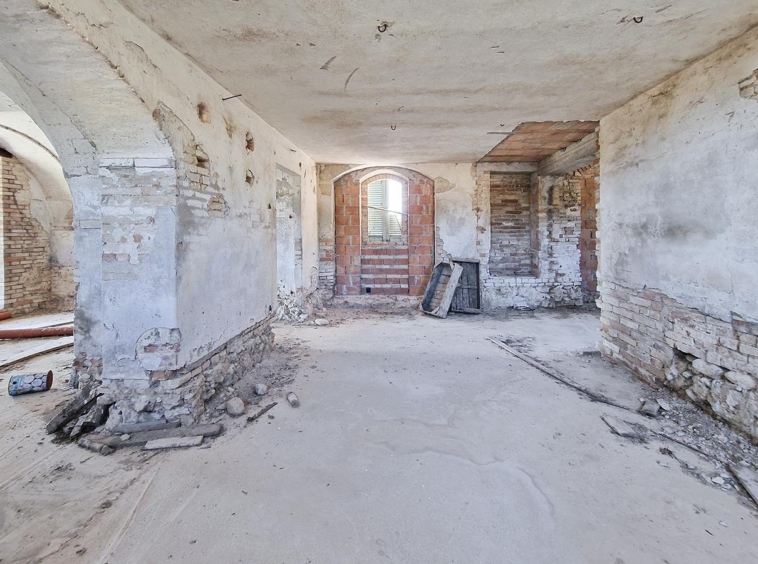 Country house with sea view in Le Marche