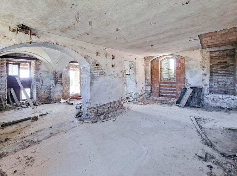 Country house with sea view in Le Marche