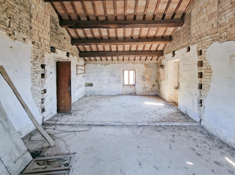 Country house with sea view in Le Marche