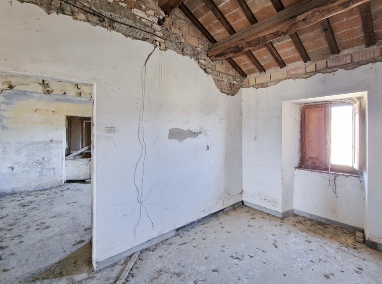 Country house with sea view in Le Marche